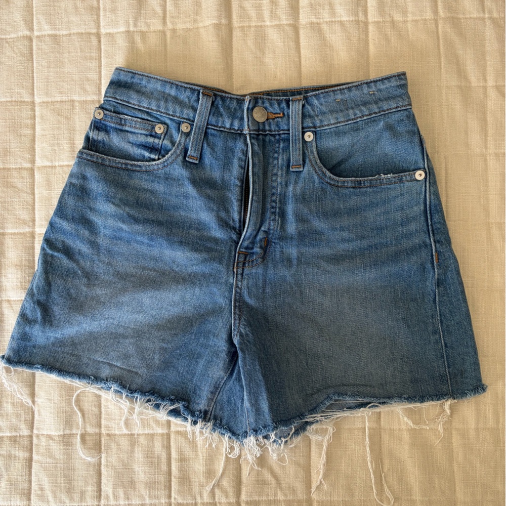 Madewell Curvy High Rise denim shorts